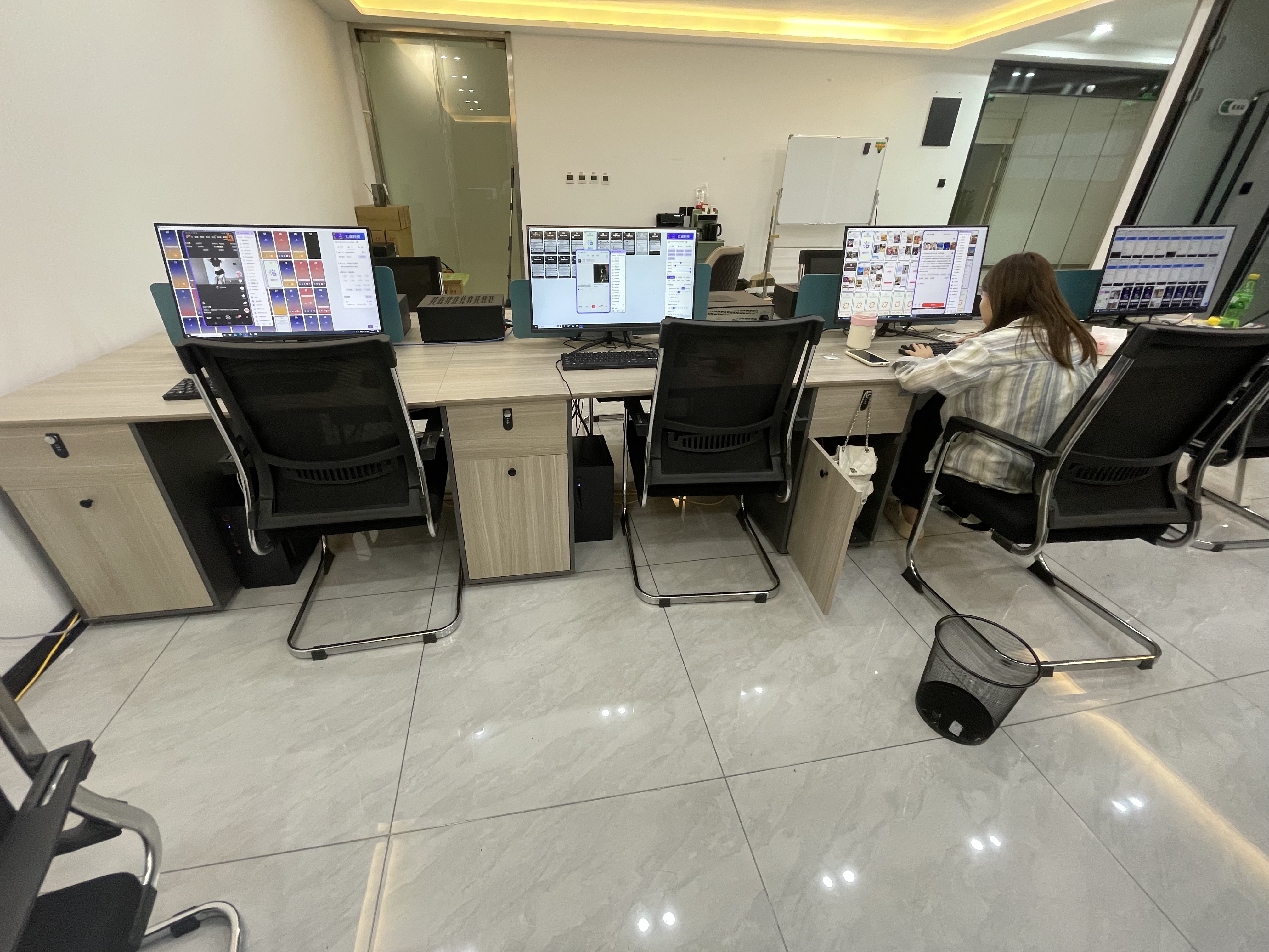 Huicheng team and equipment
